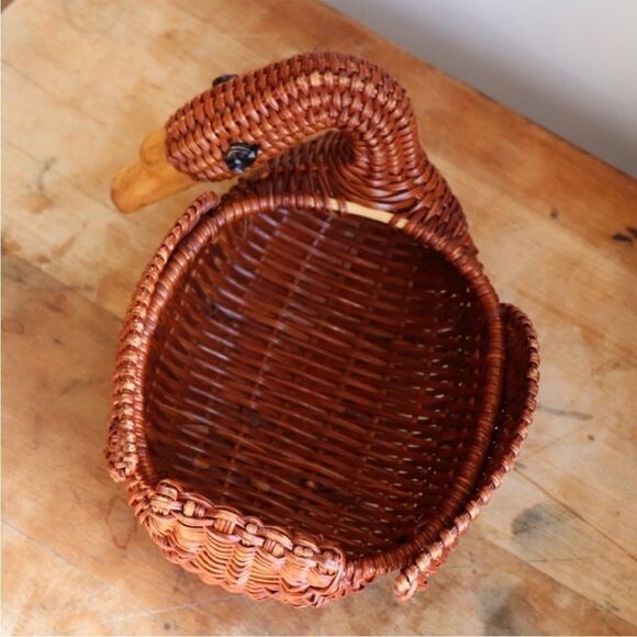 Vintage Wicker Swan Planter Basket Decoration Brown - Picture 5 of 9